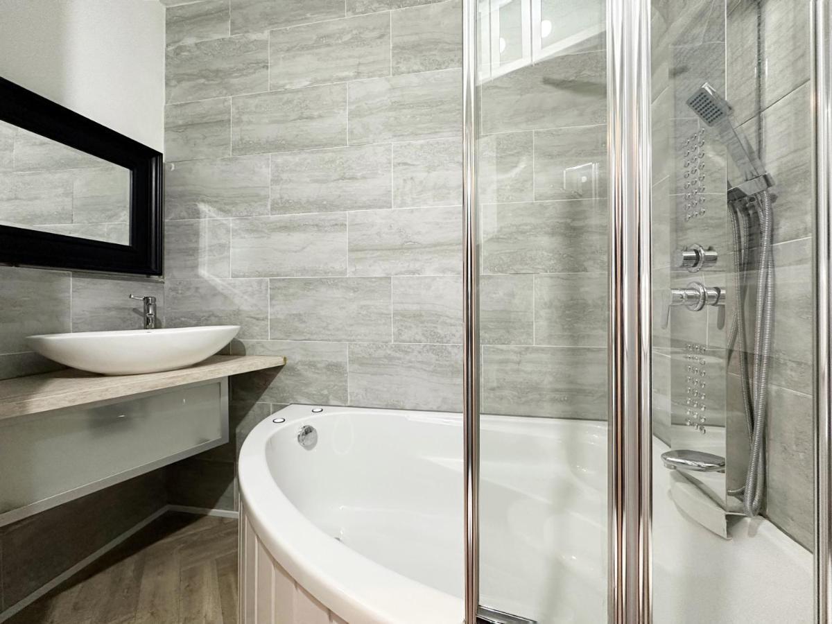 Hannah Place Near Finsbury Park - 4 Double Beds, Ideal For Families, Max 8 People * Londen