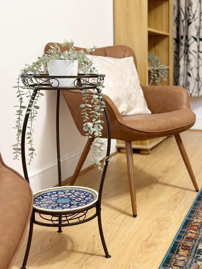 Hannah Place Near Finsbury Park - 4 Double Beds, Ideal For Families, Max 8 People Londen
