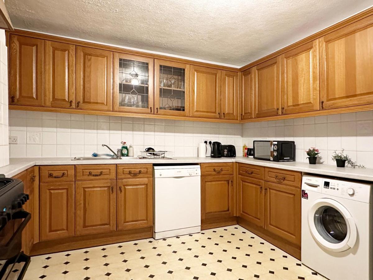 Hannah Place Near Finsbury Park - 4 Double Beds, Ideal For Families, Max 8 People Londen
